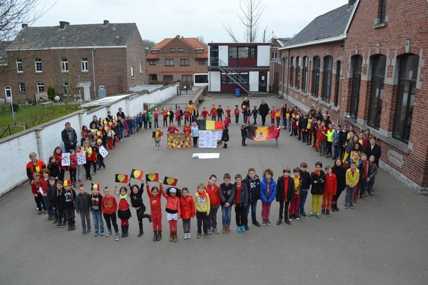 école hommage victimes attentats